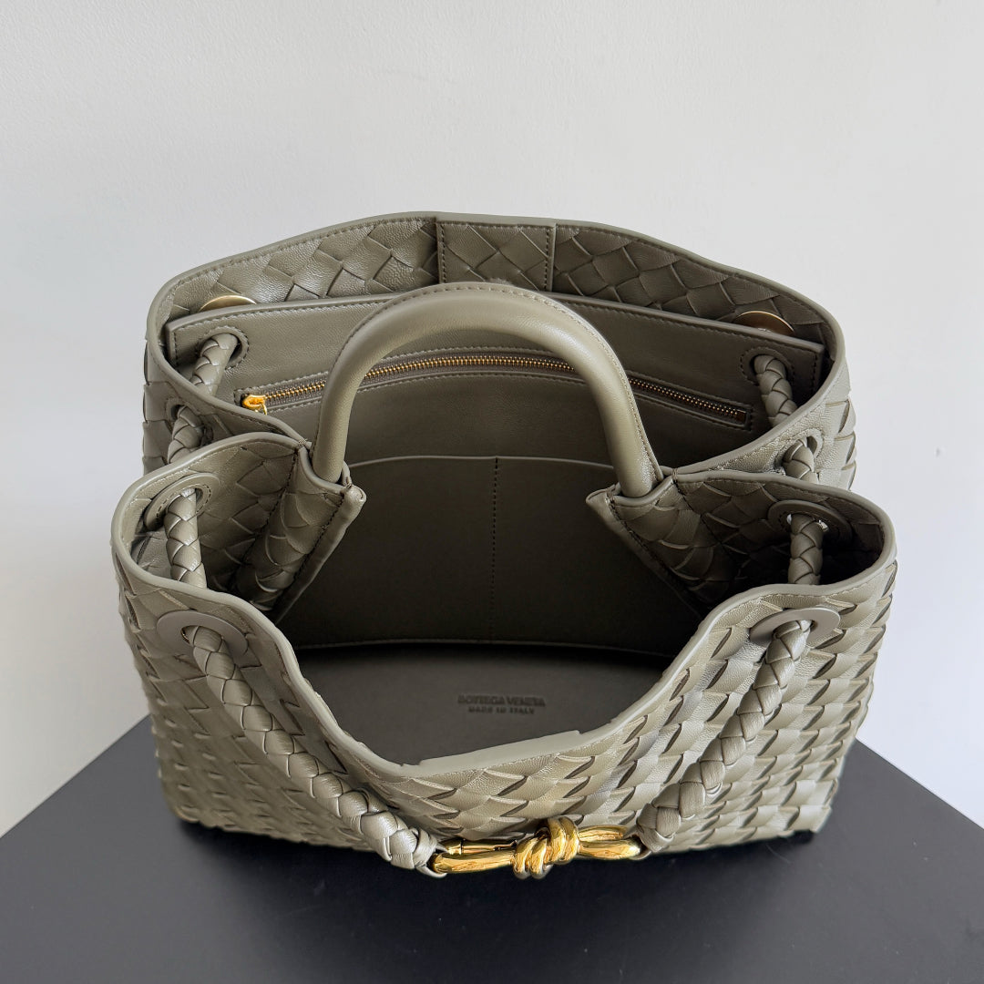 ボッテガ・ヴェネタ 25S ミディアム アンディアモ 32 オリーブグリーン カーフスキン ゴールド金具