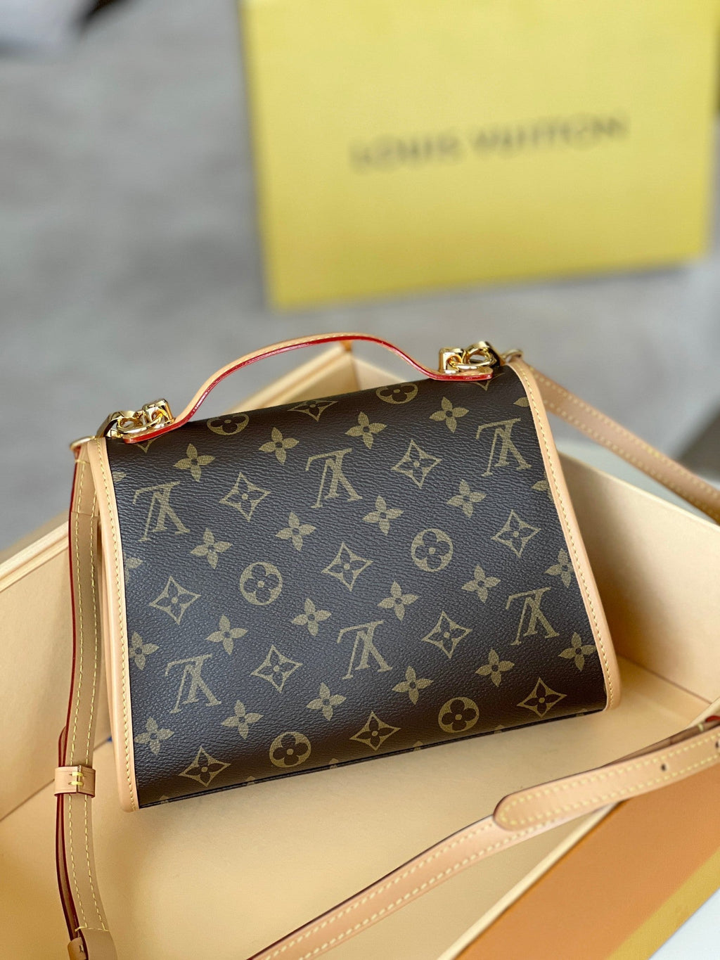 LV 25S KELLY 28 IN BROWN MONOGRAM COATED CANVAS LEATHER TRIM