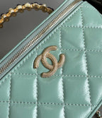 CC バニティケース パール 17cm アクアブルー ラムスキン ゴールド金具