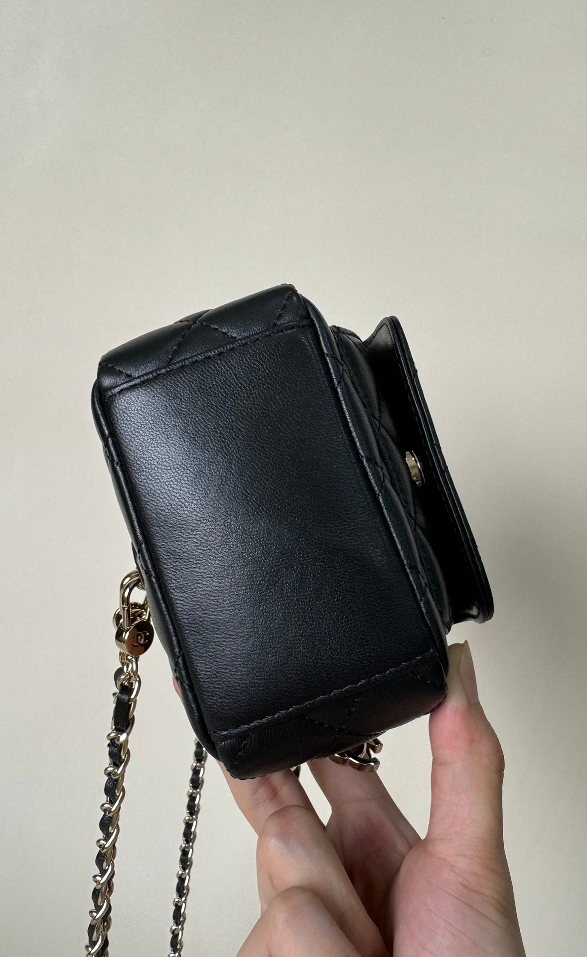 CC ミニ 18 バックパック ブラック ラムスキン ライトゴールド ハードウェア