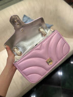 GGマーモント 26 ミディアム ショルダーバッグ ライトピンク カーフスキン