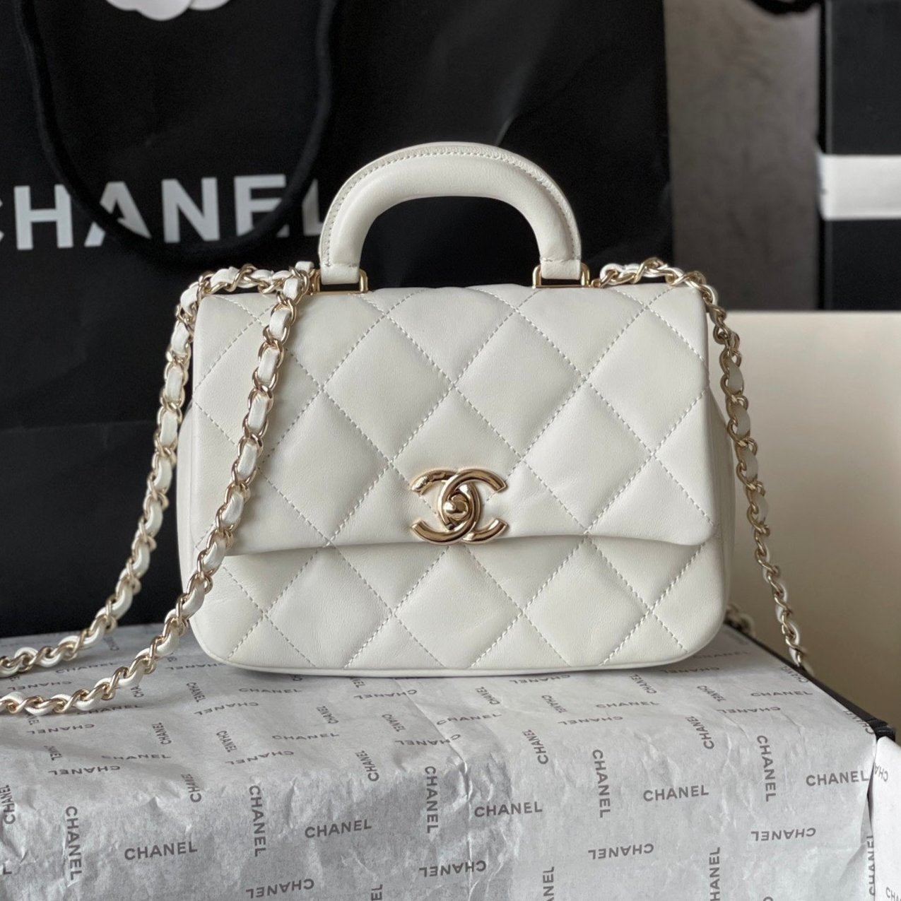 CC 20 バッグ（ホワイトカーフスキン、ゴールド金具）