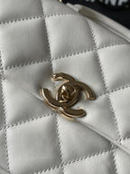 CC 20 バッグ（ホワイトカーフスキン、ゴールド金具）