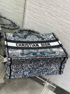 MEIDUM 36 BOOK TOTE IN BLACK CANVAS 226297