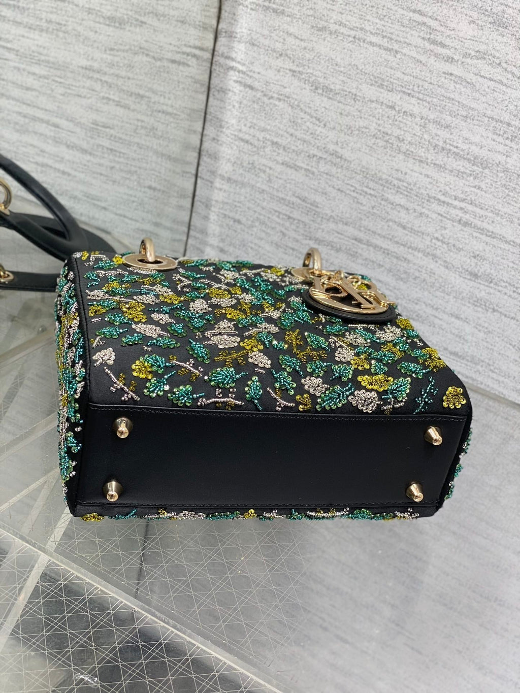 スモール 20 バッグ ブラック ラムスキン シューティングスター刺繍 レディース 226114