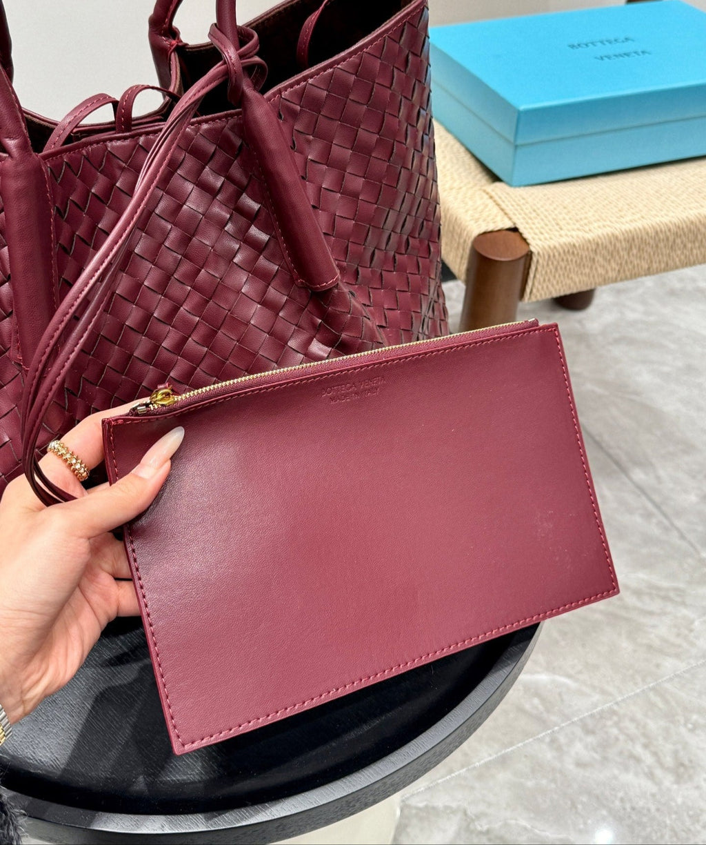 PINACOTECA TOTE BAG 38 IN BURGUNDY CALFSKIN