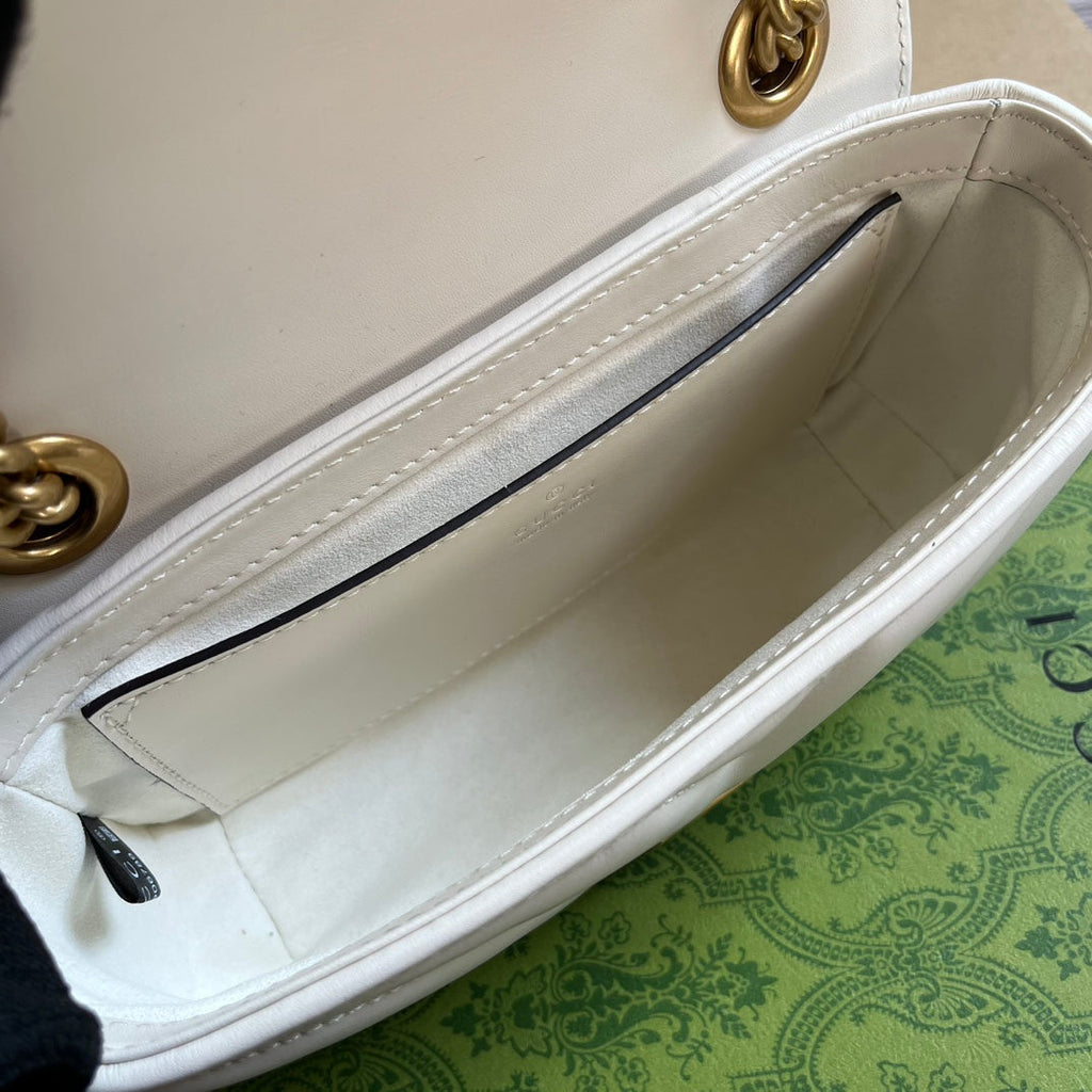 GGマーモント スモール 22 バッグ（ホワイトラムスキン）