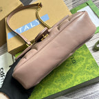 GGマーモント ミディアム 26 バッグ（ホットピンク ラムスキン）