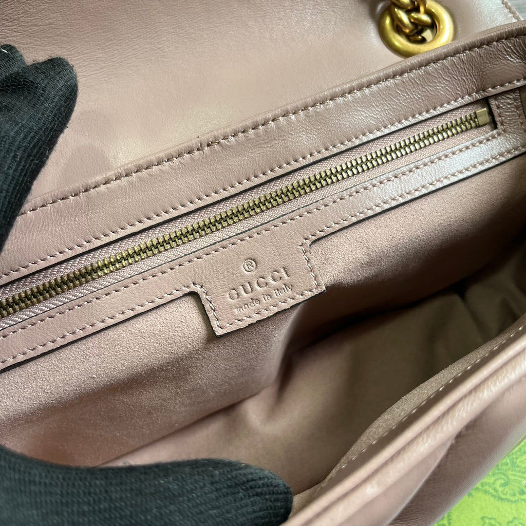 GGマーモント ミディアム 26 バッグ（ホットピンク ラムスキン）