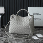 BV MEDIUM ANDIAMO 32CM GREY LAMBSKIN
