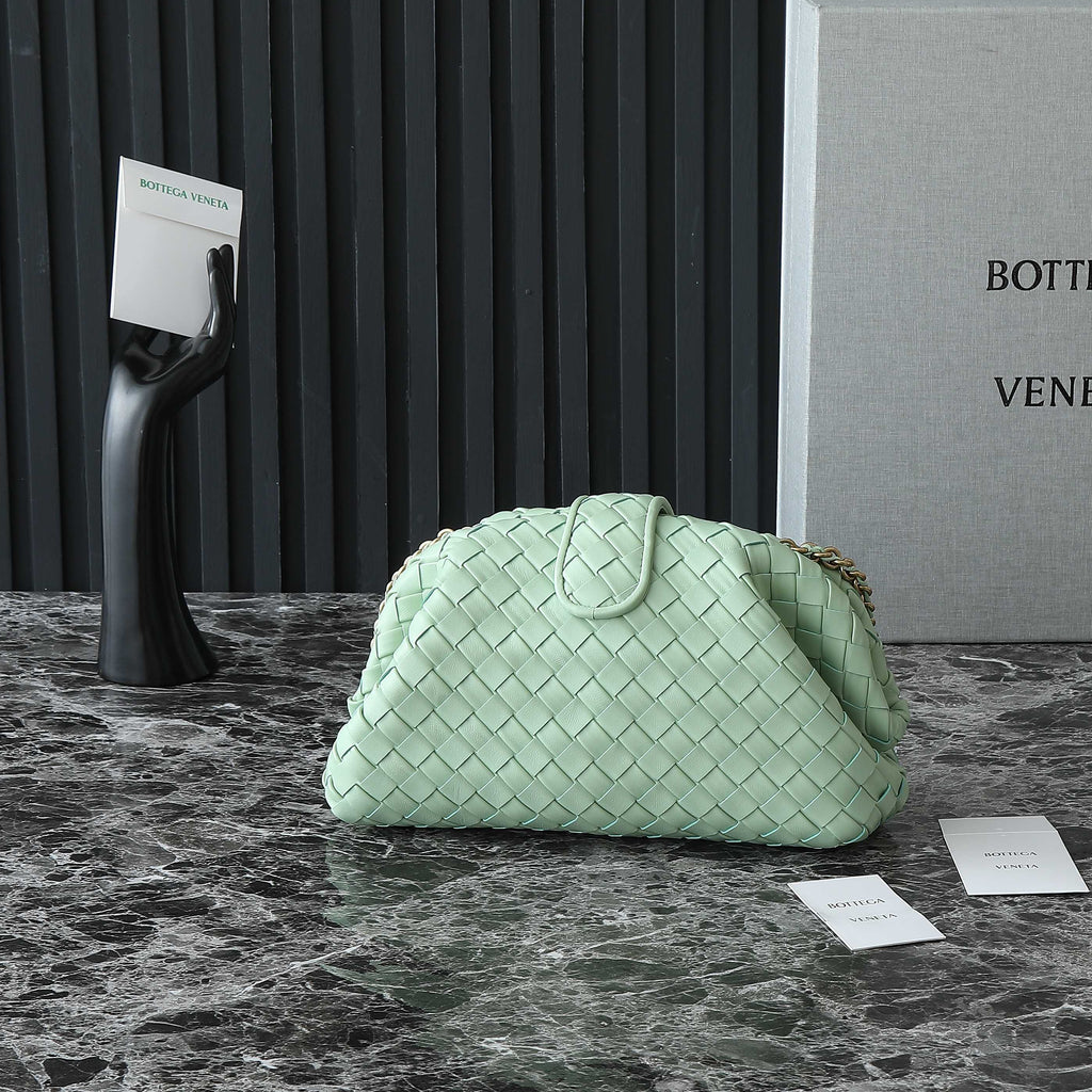 ティーン・ローレン 1980 チェーン付き 31.5 ライトグリーン レザー Ghw 