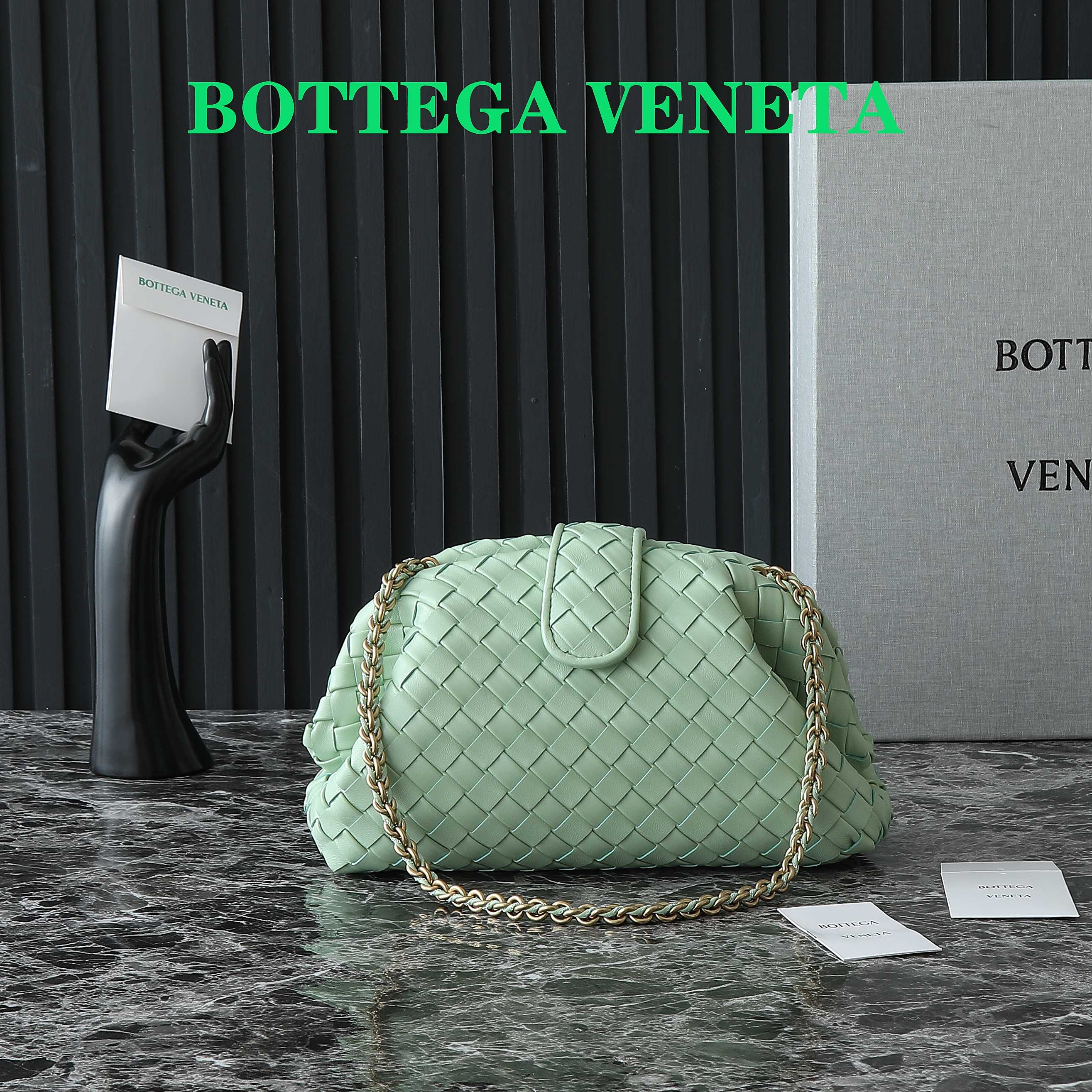 ティーン・ローレン 1980 チェーン付き 31.5 ライトグリーン レザー Ghw 