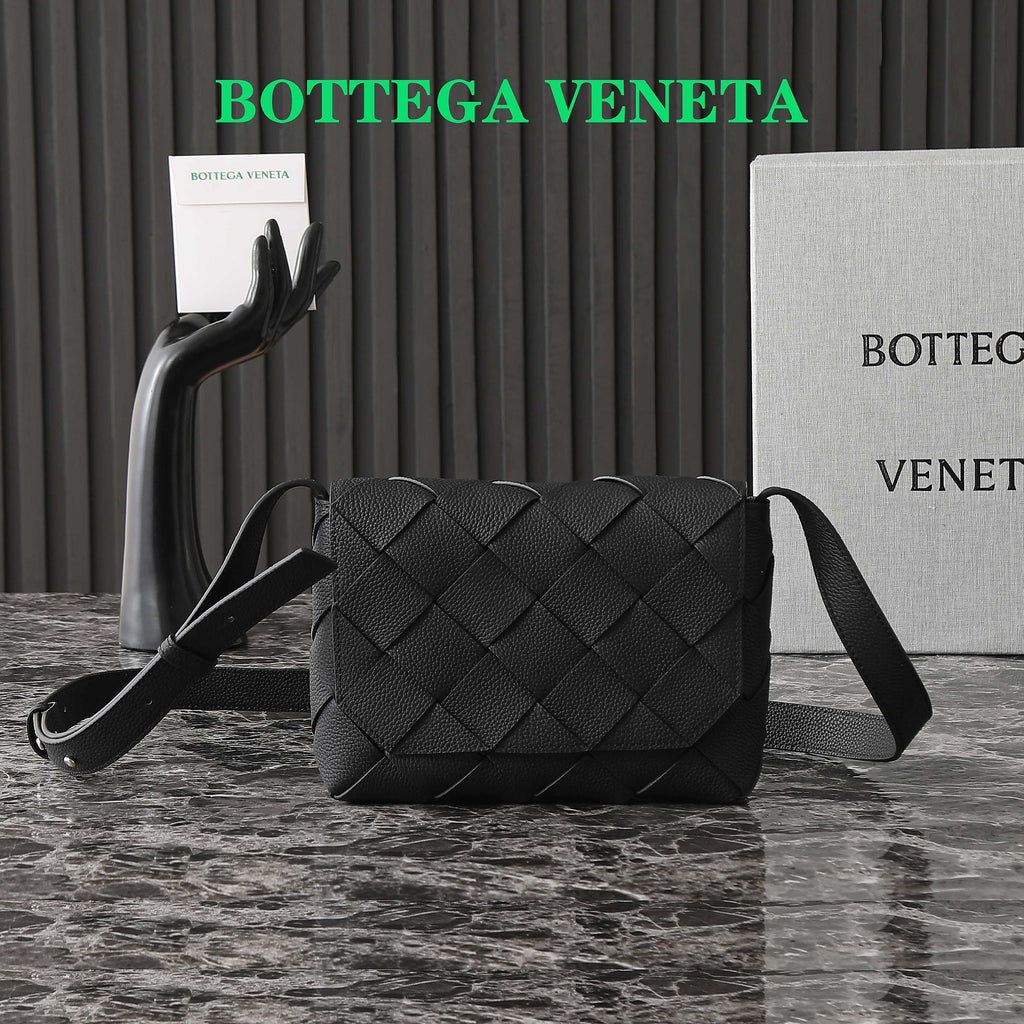 BOTTEGA VENETA 25S DIAGO 22 IN BLACK CALFSKIN SILVER HARDWARE