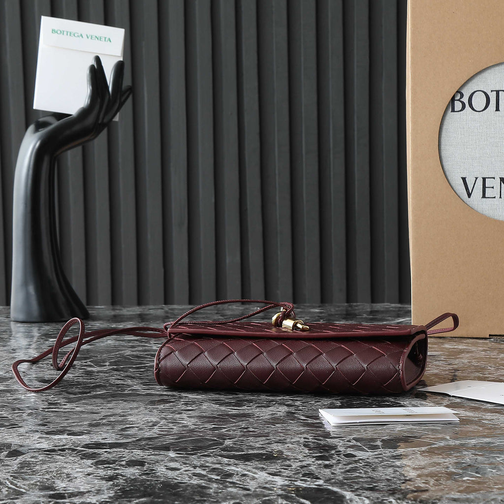 ボッテガ・ヴェネタ 25S アンディアモ ポーチ 19 ディープマルーン カーフスキン ゴールド金具