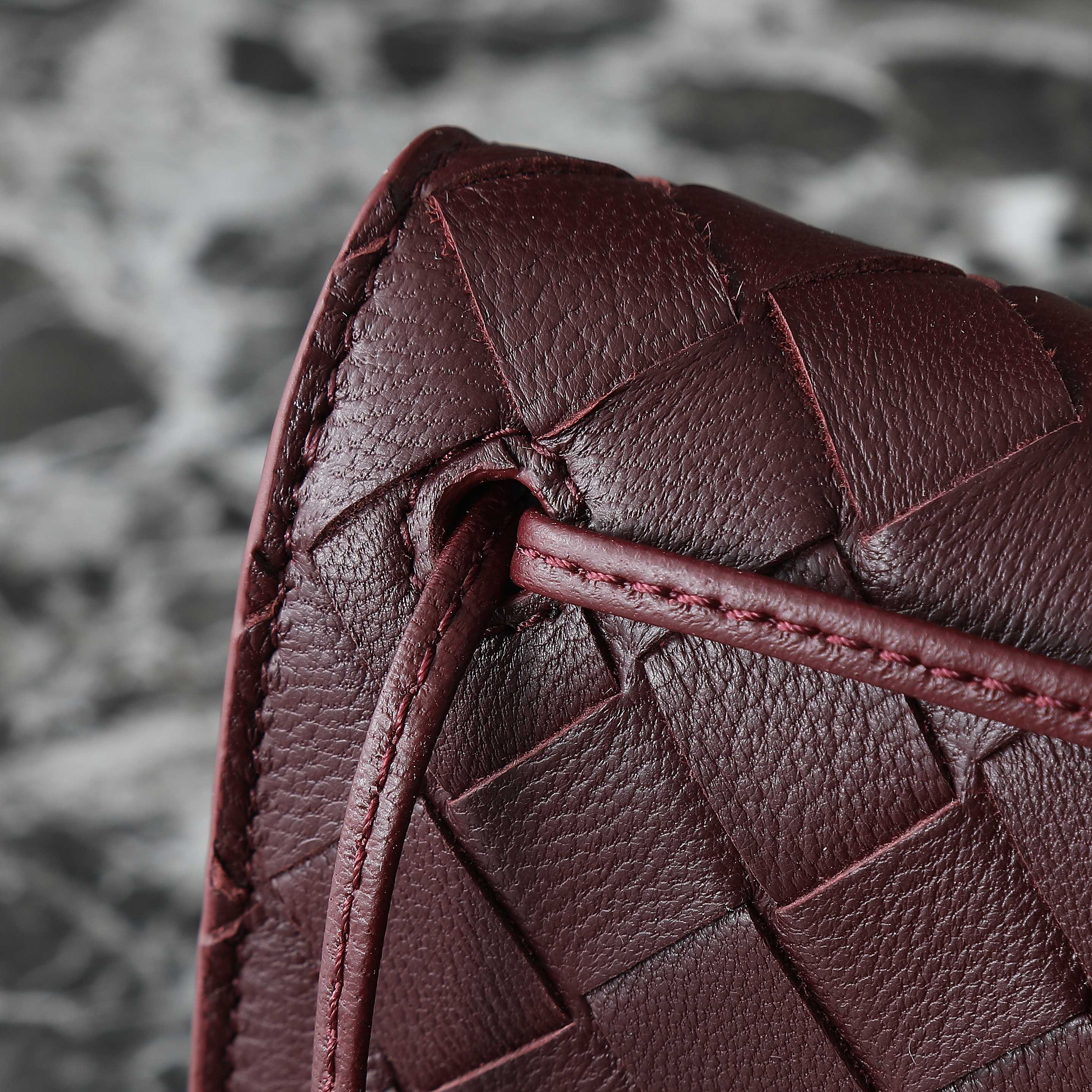 ボッテガ・ヴェネタ 25S アンディアモ ポーチ 19 ディープマルーン カーフスキン ゴールド金具