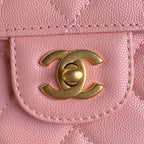RETRO STYLE FLAP BAG 22 IN LIGHT PINK GRAINED CALFSKIN GOLD HARDWARE
