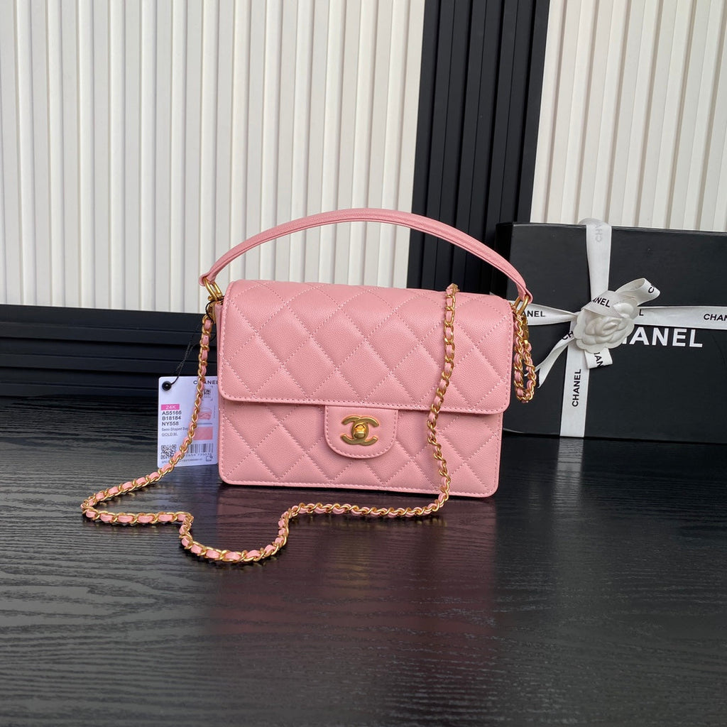RETRO STYLE FLAP BAG 22 IN LIGHT PINK GRAINED CALFSKIN GOLD HARDWARE