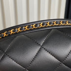 25C FLAP BAG 18 IN BLACK SMOOTH LAMBSKIN GOLD HARDWARE