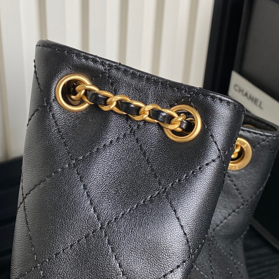 バケットバックパック 24インチ ブラック ラムスキン ゴールド金具