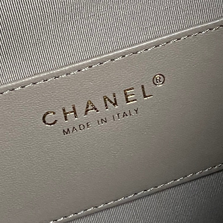 MEDIUM HANDBAG 40 IN BEIGE SUEDE GOLD HARDWARE