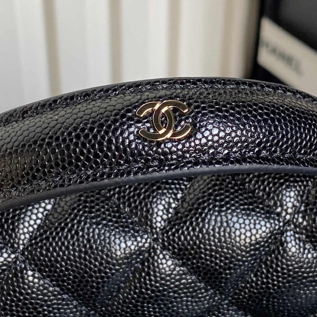 25C フラップバッグ 18インチ ブラック シャイニーグレインカーフスキン ゴールド金具