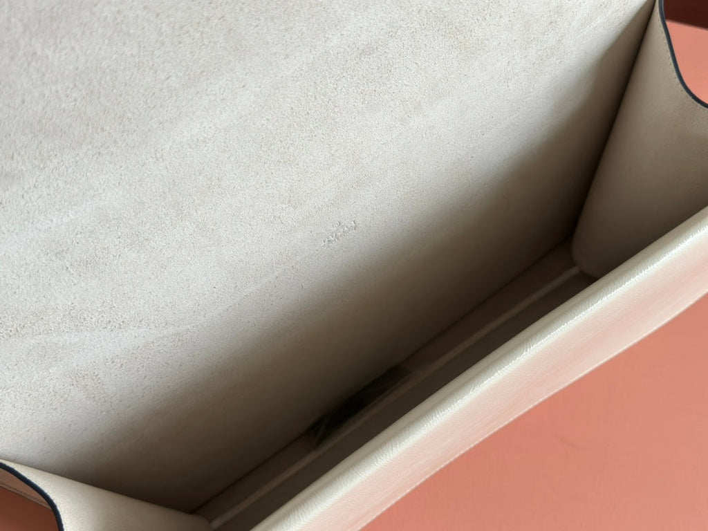 ディオニュソス ラージ ショルダーバッグ 42インチ オフホワイト グロッシーラムスキン