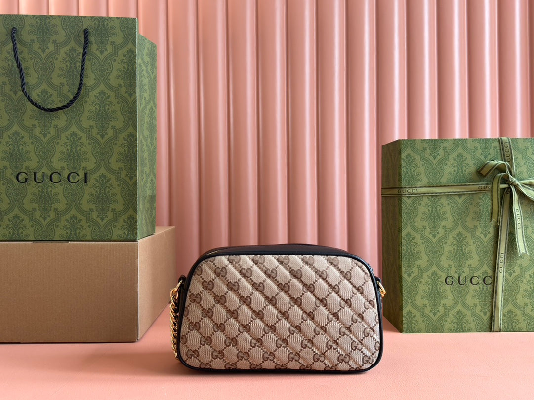 マーモント ミディアム ショルダーバッグ 24インチ ベージュ＆ブラウン GGキャンバス ブラック カーフスキン