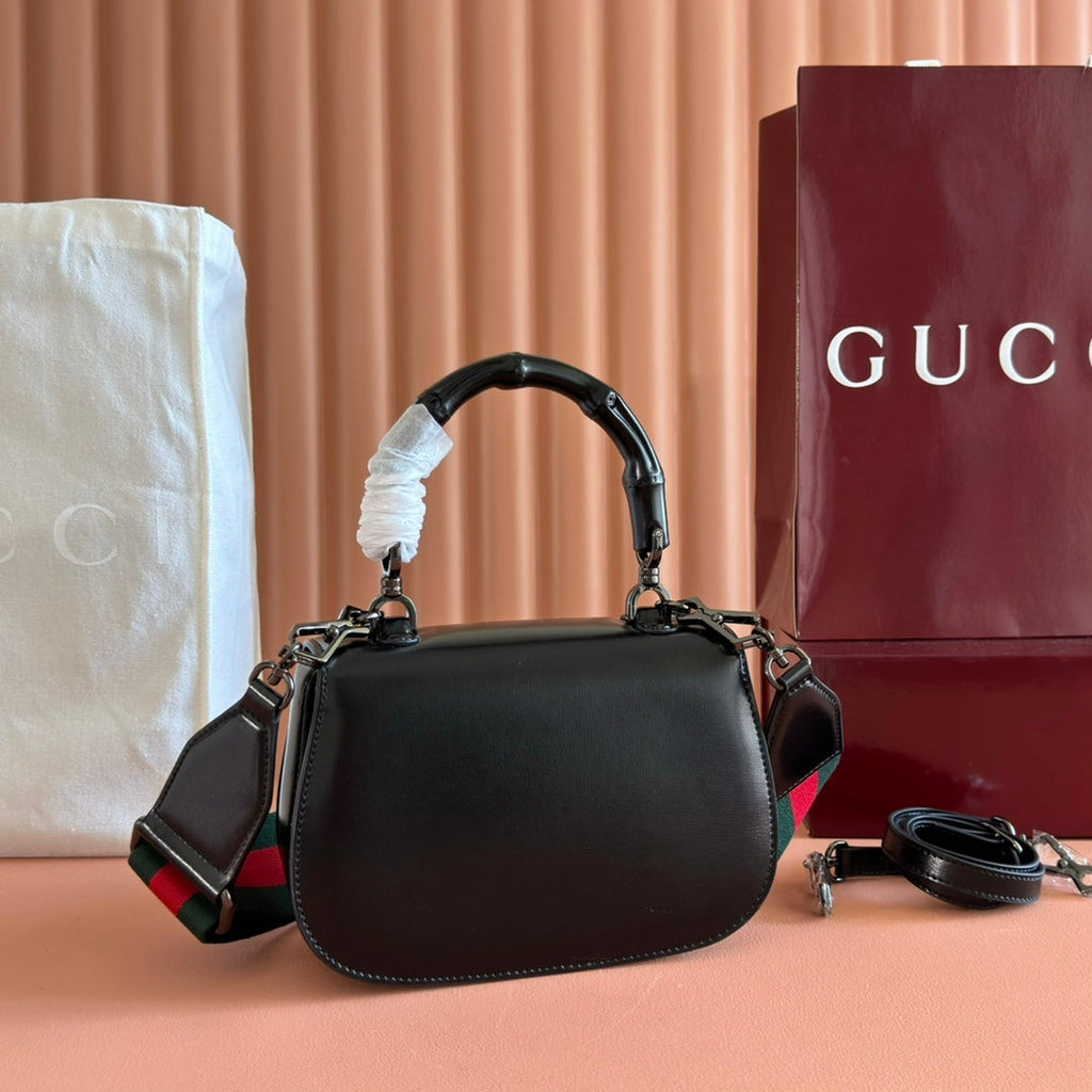 グッチ バンブー ミニバッグ 21 フルブラック カーフスキン