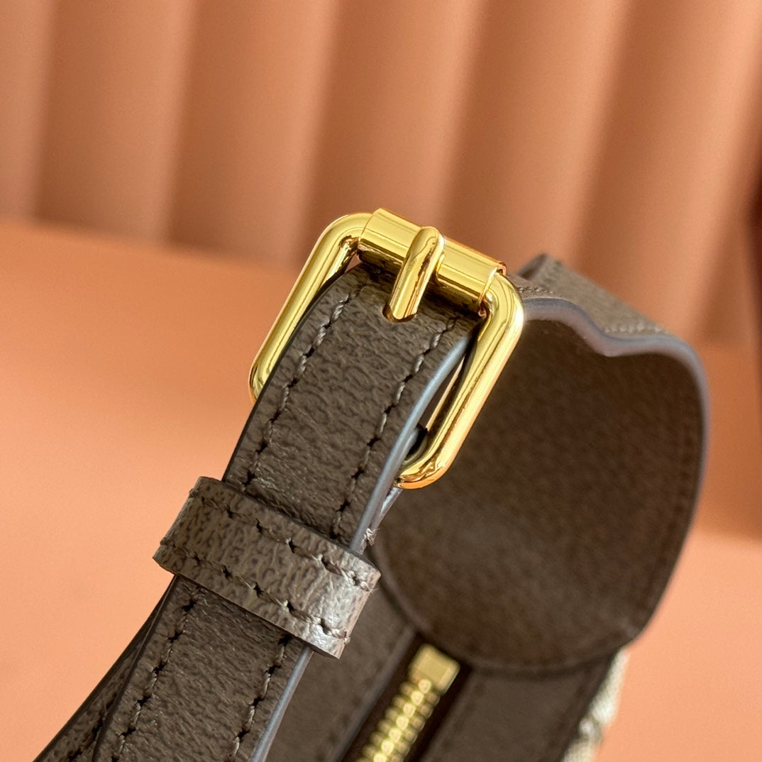 GG SUPREME SHOULDER BAG 20 BROWN IN CANVAS LOGO GOLD HARDWARE