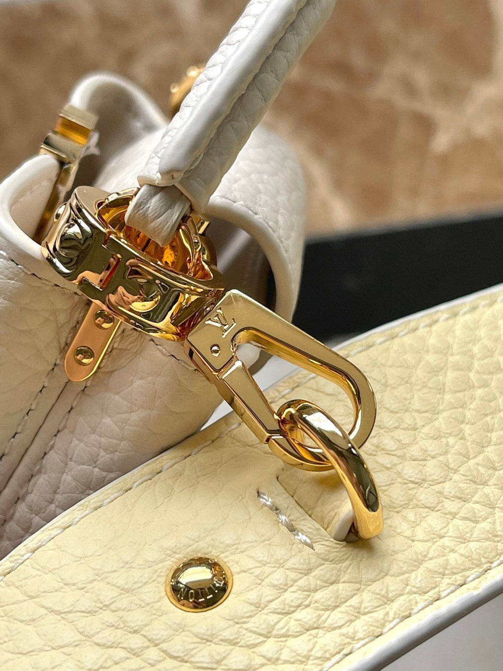 カプシーヌ BB 26 バナナイエロー トリヨン