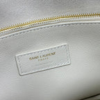 LE 5 À 7 SMALL SUPPLE 22 IN WHITE CALFSKIN GOLD BUCKLE