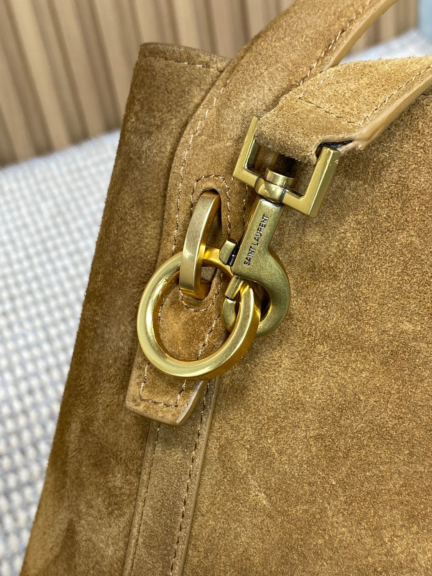 LE 37 SMALL BUCKET BAG 25 IN BROWN SUEDE GOLD HARDWARE