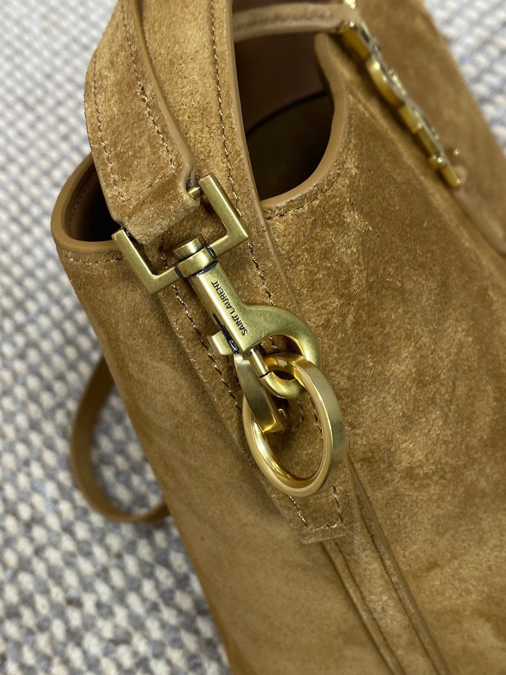 LE 37 スモール バケットバッグ 20インチ ブラウンスエード ゴールド金具