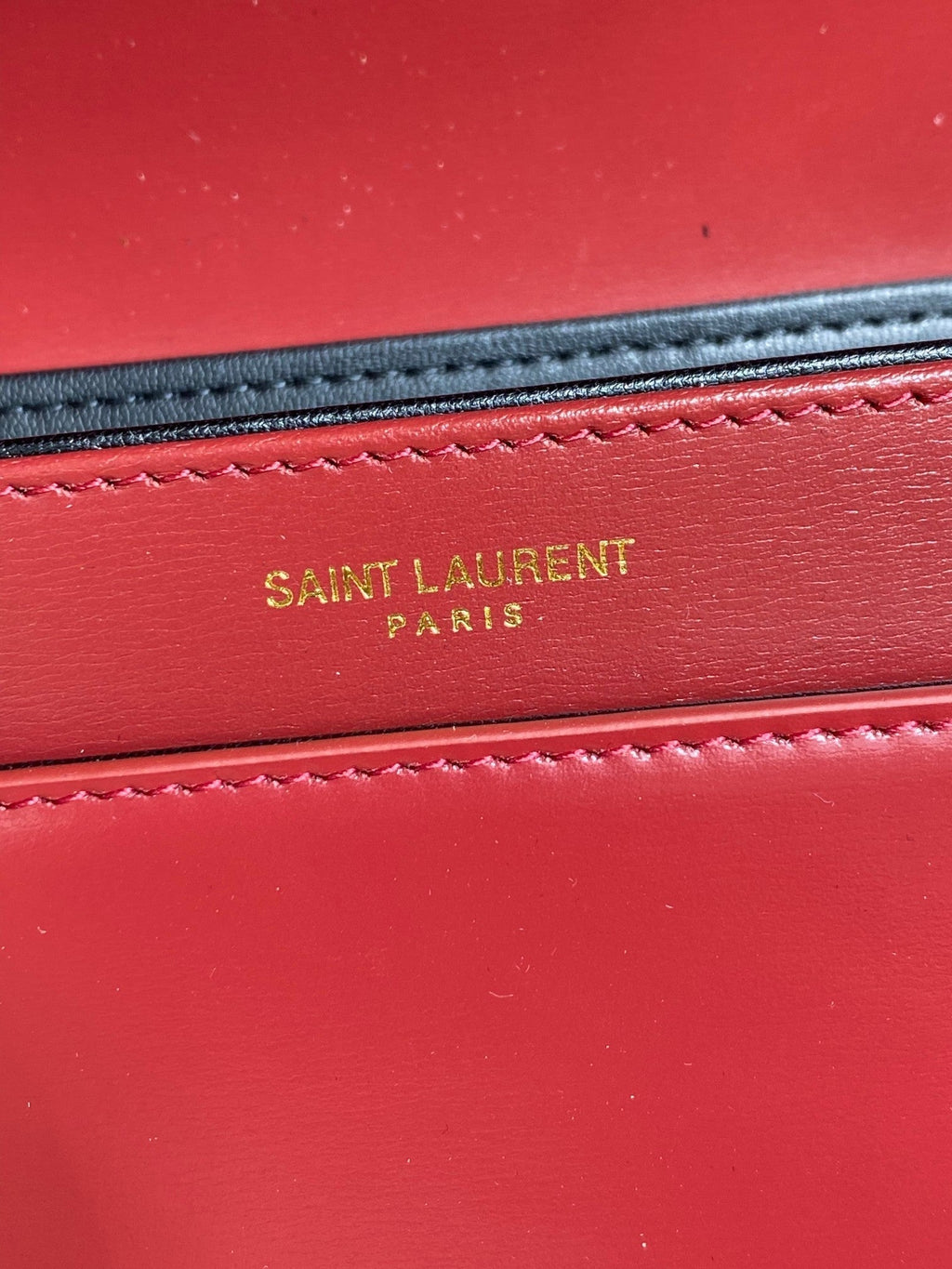 ソルフェリーノ スモールサッチェル 19インチ スカーレットレッド カーフスキン ゴールド金具