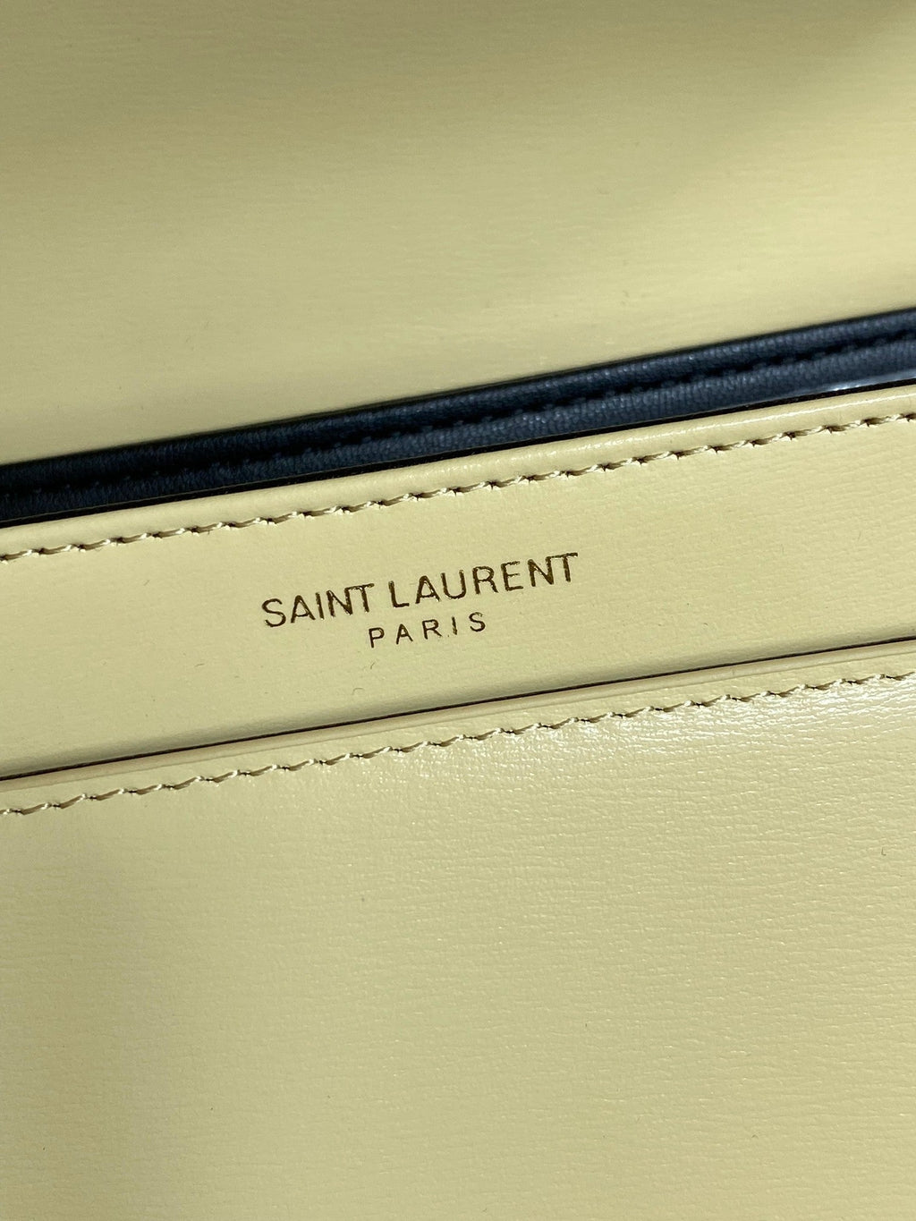 ソルフェリーノ スモールサッチェル 19インチ カナリーイエロー カーフスキン ゴールド金具