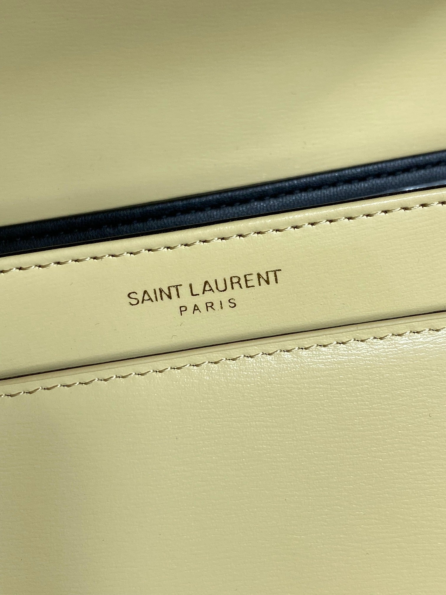 ソルフェリーノ スモールサッチェル 19インチ カナリーイエロー カーフスキン ゴールド金具