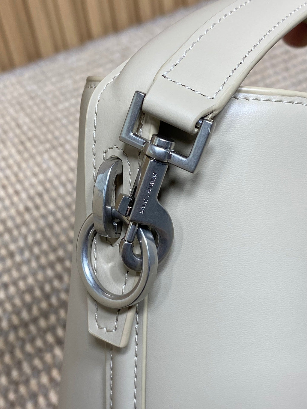 LE 37 スモールバケットバッグ 20インチ ホワイトカーフスキン シルバー金具