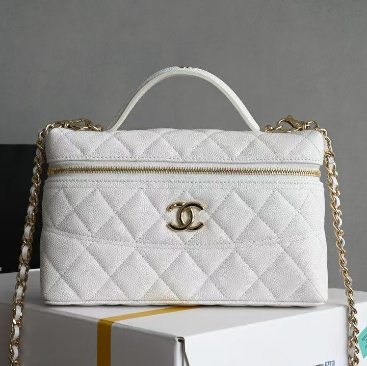 コスメティックバッグ 19インチ ホワイトグレインカーフスキン ゴールド金具