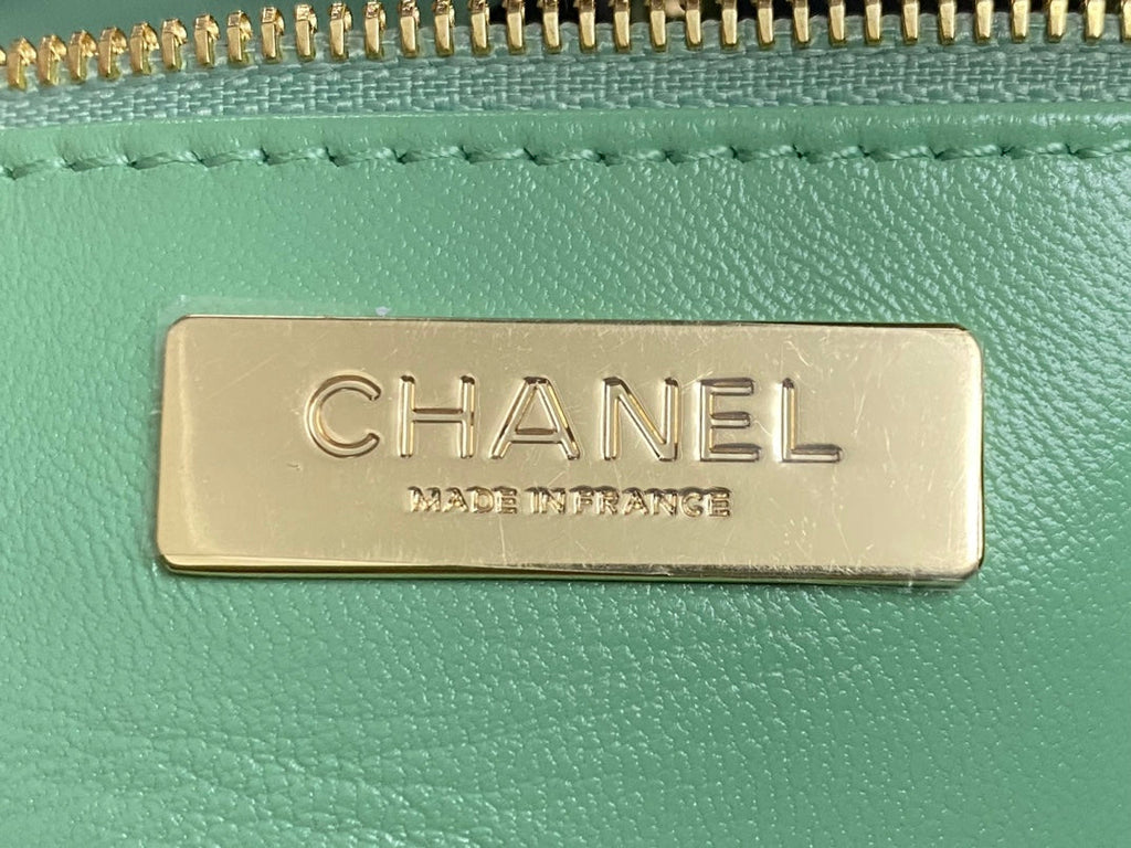 CC MINI 23 ショッピングバッグ（グリーンミントカーフスキン）