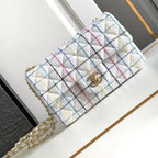 CC ミディアム 25 フラップバッグ（ホワイトウールツイード）