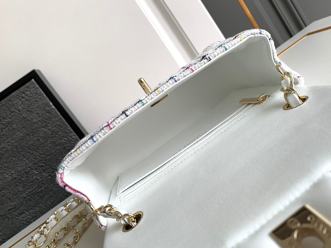 CC ミディアム 25 フラップバッグ（ホワイトウールツイード）