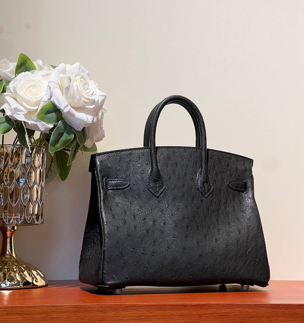 ケリー・セリエ 25 バッグ（ブラックオーストリッチレザー、ゴールド金具付き、オーダーメイド）