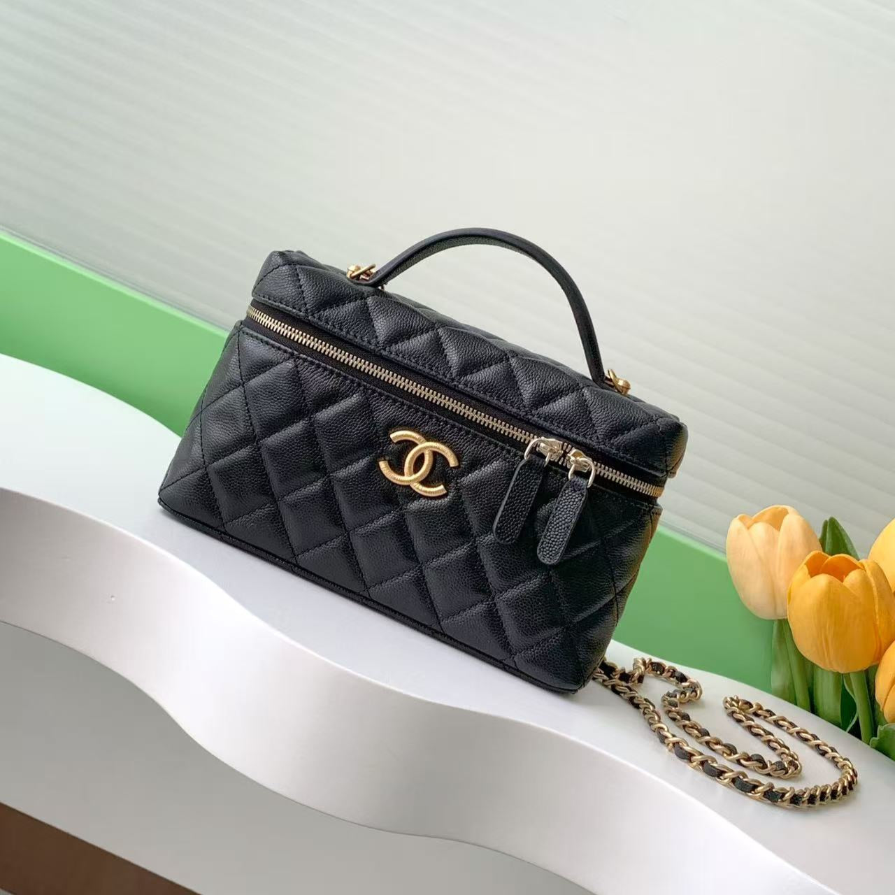 19インチ ブラックグレインカーフスキン ゴールド金具 バニティケース