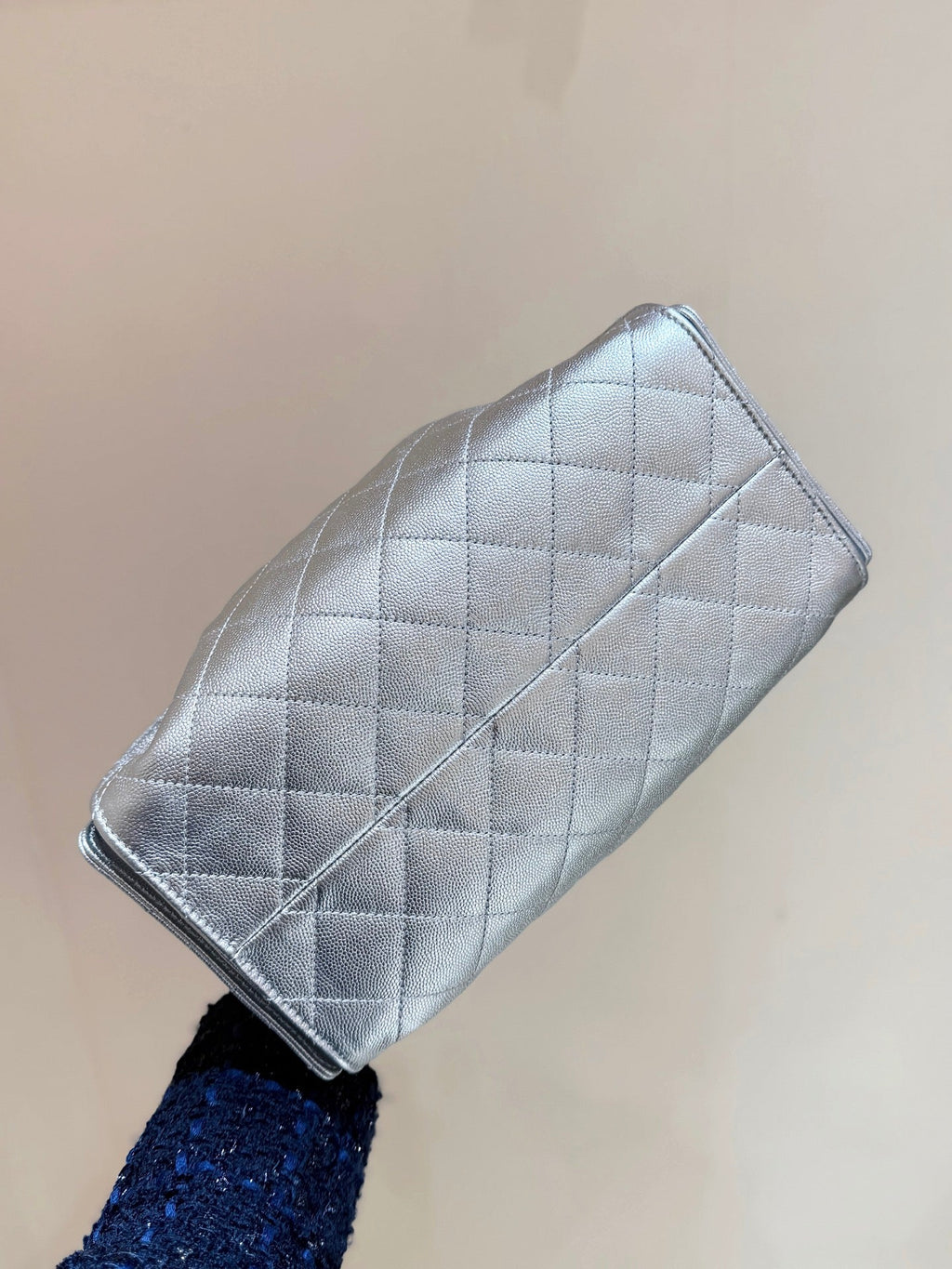 CC 25 ハンドバッグ シルバートーン 30 グレインカーフスキン ゴールド金具