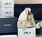 CC 25 HANDBAG IN CREAM 30 GRAINED CALFSKIN GOLD HARDWARE