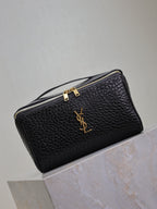 COMESTIC POUCH IN BLACK LAMBSKIN GOLD LOGO