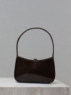 LE 5 À 7 ミニ バッグ 19 チョコレート パテント カーフスキン ゴールド ロゴ