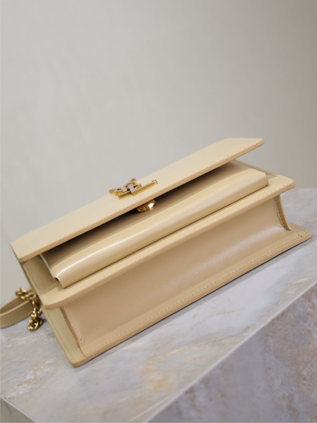 サンセット スモールバッグ 19インチ ベージュカーフスキン ゴールド金具