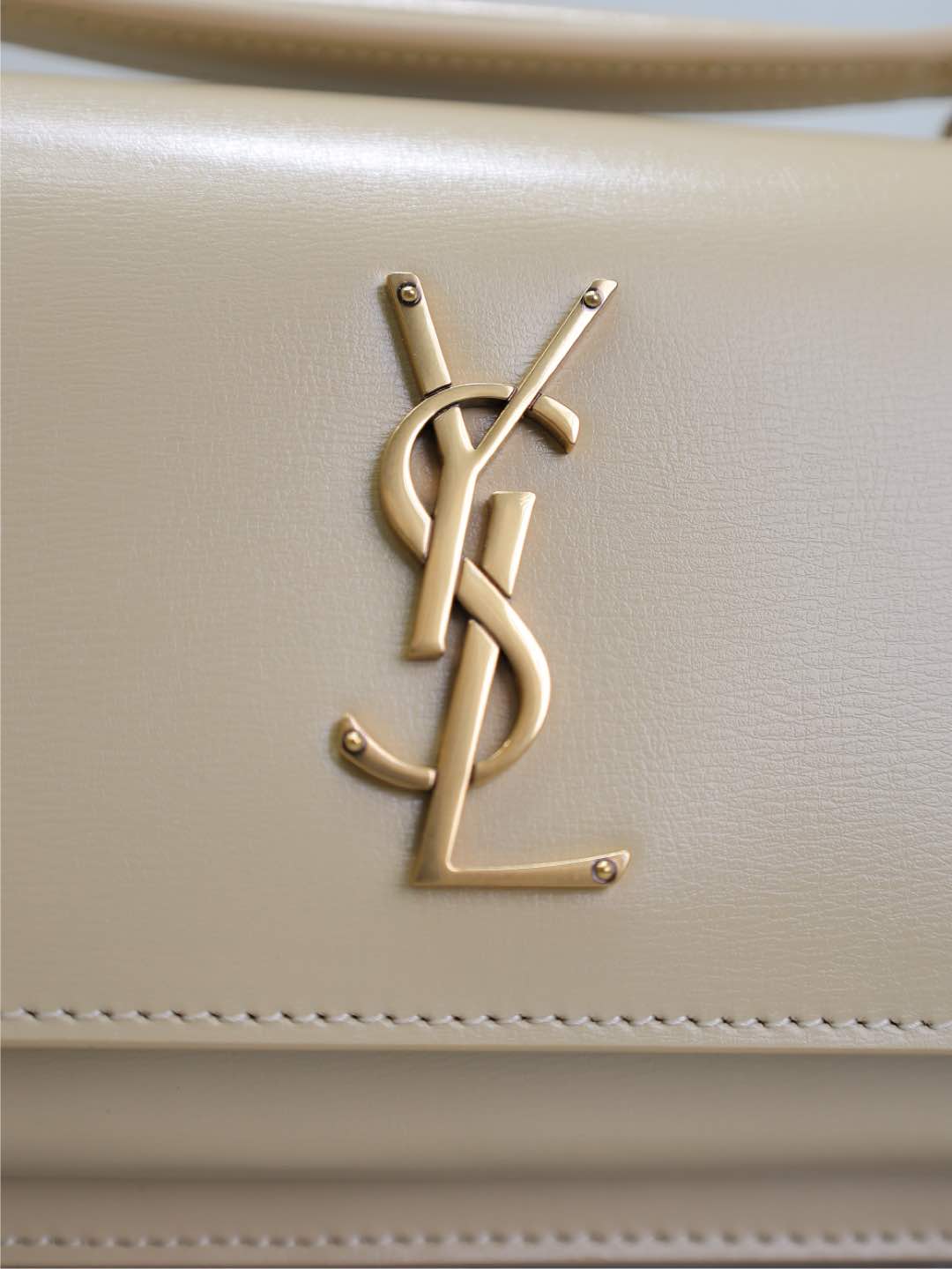 サンセット スモールバッグ 19インチ ベージュカーフスキン ゴールド金具