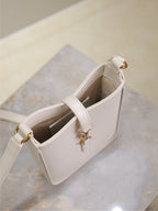 LE 5 À 7 フォンバッグ 18インチ ホワイトカーフスキン